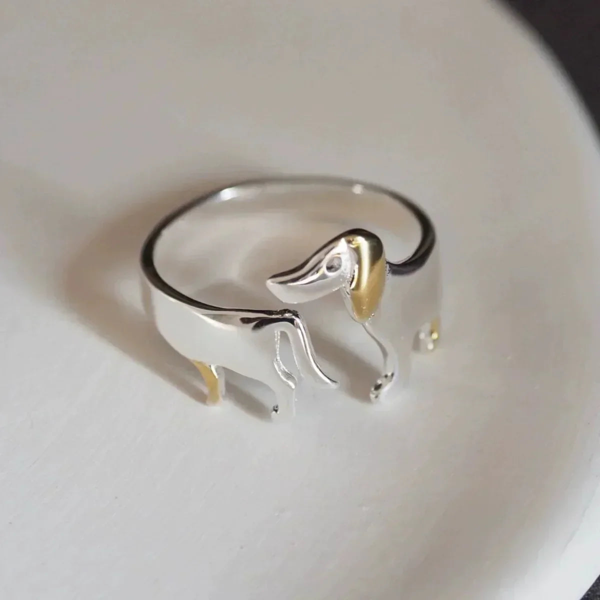 Säädettävä Dachsund-sormus – Käsintehty eläinjewelry naisille